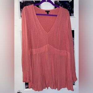 Torrid light pink long sleeve babydoll top. Torrid size 1 (14).
